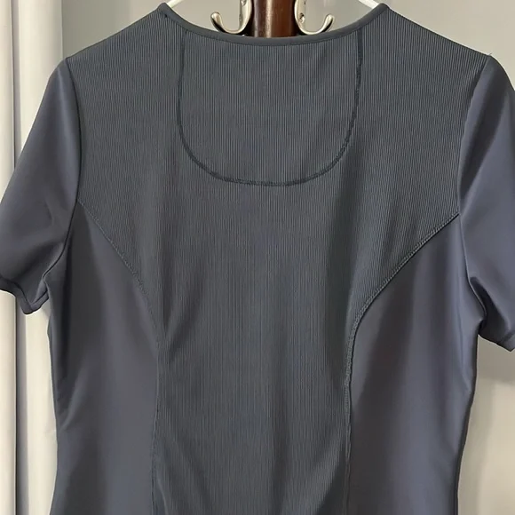Cherokee Infinity Scrub Mock Wrap Top. Pewter Gray. Size Medium. - Picture 6 of 8